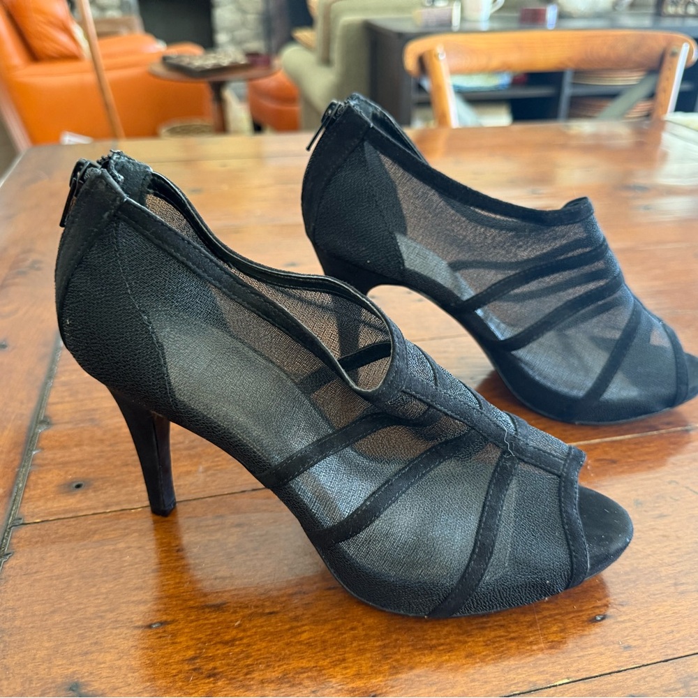 M by Marinelli Black suede shoes featuring frame with mesh & peep toes. Size 8.5